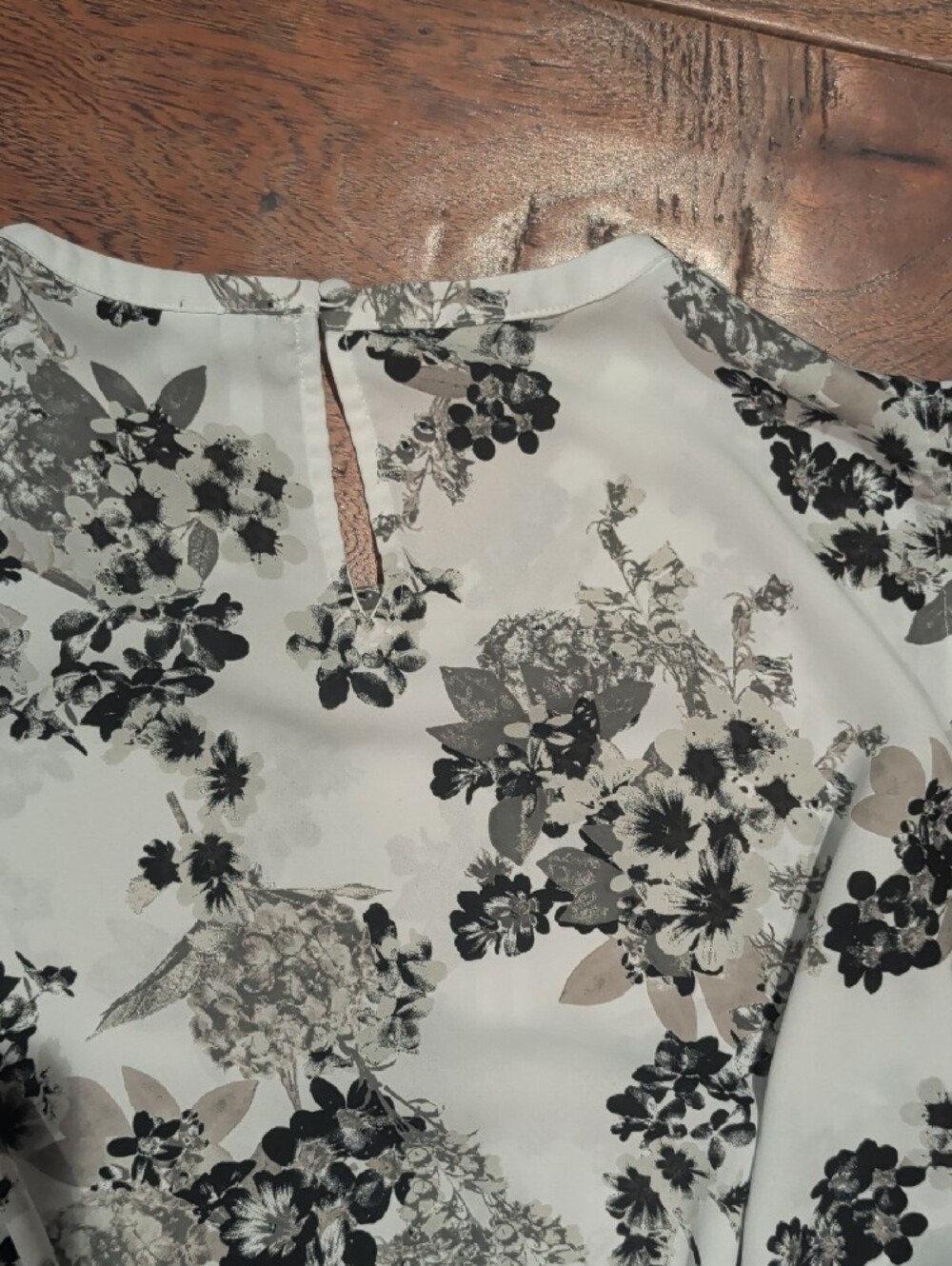 Elle Black & White Floral Ruffle Cap-Sleeve Camisole - Picture 6 of 6
